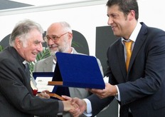 La consegna delle targhe e' stata effettuata da Giulio Bani, Presidente di CPR Servizi.