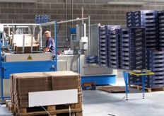 Le confezioni vengono montate direttamente nello stabilimento, come misura di ulteriore controllo da parte del Consorzio La Trentina sulla filiera.