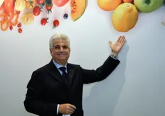 Per gli agrumi siciliani rappresentati nello stand dell'associazione importatori-esportatori Fruit Imprese, Giuseppe Campisi indica il limone, rappresentativo del suo core business.
