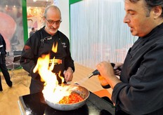 Pomodorini flambe' presso lo stand di Almaverde Bio.