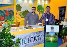 Gianluca Gariuolo e Vito Vitelli presso lo stand della Regione Basilicata.