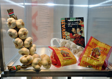 Cervati e' specialista in aglio e scalogno.