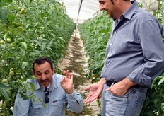 Rosario Privitera e Massimo Gambuzza valutano il prodotto.