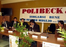 Le relazioni tecniche, previste dal programma, sono state precedute dagli interventi dei rappresentanti delle istituzioni locali. In ordine da sinistra verso destra, Marco Natale, Assessore all’Agricoltura del Comune di Palagianello (TA), Cosimo Damiano Giannotta, Consigliere delegato del Comune di Massafra (TA) e Donato Piccoli, Assessore all’Agricoltura del Comune di Palagiano (TA).