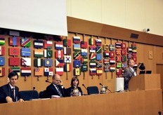 Il meeting, cui hanno preso parte i principali attori dell'industria bananiera, e' il risultato di anni di lavoro preparatorio che hanno coinvolto, oltre alle aziende, anche la societa' civile, i rivenditori e i governi nazionali.