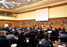 Il meeting di Roma ha lo scopo di lanciare un Forum permanente per facilitare lo scambio di informazioni, idee e metodi tra tutti gli attori del settore banane. Il forum promuovera' la collaborazione tra i partecipanti su tematiche specifiche, inclusi metodi ambientalmente sostenibili di produzione, impatto ambientale, diritti del lavoro e redistribuzione del valore lungo la filiera.