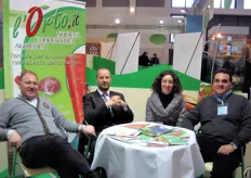 Da sinistra a destra: Gianni Fidanza, Mario Maggi (L'Orto.it) e due rappresentanti della OP COPAM.
