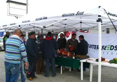 L'evento, che ha visto la partecipazione di molti agricoltori e commercianti, e' stata l'occasione per presentare nuove selezioni di pomodoro.