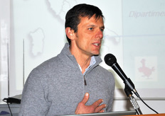 L'intervento del Prof. Fabio Napolitano, dell’Università della Basilicata, si e' concentrato sulla presentazione dei risultati di alcuni consumer test, nei quali si e' inteso misurare il grado di correlazione tra il benessere animale e l’accettabilita' dei prodotti da parte dei consumatori