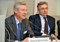 Roberto Della Casa ha sottolineato come l'innovazione nel settore ortofrutticolo sia sempre la risultante di un lavoro di filiera, che coinvolge cioè diverse competenze e diversi attori del processo produttivo e industriale. Un esempio in tal senso e' costituito dai prodotti di IV gamma (gia' pronti all'uso), che vedono l'Italia protagonista rispetto ad altri Paesi, in particolare nel segmento delle insalatine (baby leaf).