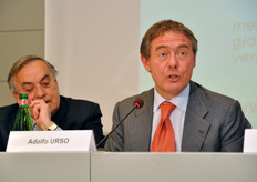 In conclusione, Adolfo Urso (Viceministro allo Sviluppo Economico) ha sottolineato che, tra gli obiettivi del Governo, ci sono quelli di migliorare il sistema logistico del Paese, estendere la rete della GDO italiana anche all'estero, puntare su qualita' e sicurezza alimentare per le produzioni Made in Italy e riorganizzare il sistema fieristico in modo piu' razionale ed efficace.