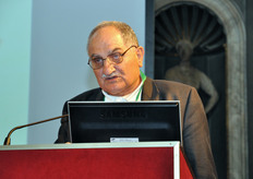 Al professor Salamini, accademico dal 1997, e' stato riservato il compito di presentare una prolusione di approfondimento. Salamini ha sottolineato l’importante ruolo svolto dalla ricerca scientifica e dall’innovazione tecnica per lo sviluppo di un’agricoltura piu' produttiva attraverso, in particolare, le opportunita' offerte dalla genetica molecolare.