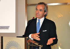 "Il Prof. Dallocchio ha riunito insieme, nella sua presentazione, diversi studi realizzati dall'Universita' Bocconi, dando all'insieme un taglio estremamente pragmatico: "Che so voi apprezzerete", ha esordito."