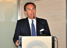 Luigi Peviani ha poi presentato alla platea alcuni dati aggregati che ben evidenziano la perdita di posizioni dell'Italia nello scenario ortofrutticolo dell'Unione Europea.