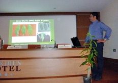 La scelta del materiale vivaistico, afferma Vito Vitelli (in foto), direttore tecnico del Consorzio Vivaisti Lucani di Scanzano Jonico, e' di primaria importanza per la buona riuscita di un frutteto. Planitalia srl ha affidato al Consorzio Vivaisti Lucani le licenze di moltiplicazione di tutte le varieta' di nettarine, pesche e susine, del gruppo spagnolo Inotalis – Planasa.