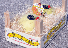 Cassetta di meloni a marchio Zerbinati.