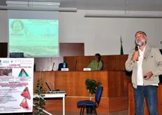 La relazione del Prof. Davide Neri (Universita' Politecnica delle Marche) ha presentato i vantaggi e i limiti delle nuove tecniche di potatura del pesco.