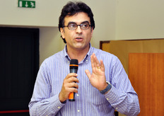 Ultimissime considerazioni sulla mostra pomologica sono state espresse da Carmelo Mennone (ALSIA), che ha ricordato la costante attivita' di allestimento di iniziative formative e dimostrative che gli istituti di frutticoltura portano avanti a livello locale e nazionale.