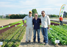 Da sinistra a destra: Carlo Fermi (Crop Specialist Rijk Zwaan), Giuliano Belli (da poco entrato in struttura assumendo la funzione di Crop Specialist proprio per la specie lattuga) e Marcello Nardi (Responsabile Vendite Rijk Zwaan per le aree Romagna, Marche e Abruzzo).