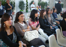 Intanto ci siamo sedute...