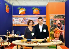 In rappresentanza dell'Arancia di Ribera DOP - Riberella, Paolo Parlapiano della Parlapiano Fruit, qui insieme a Sabrina Ferlito.