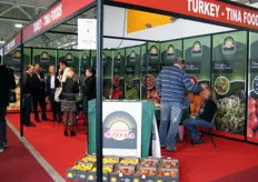 Tina e' un marchio creato dalla famiglia italiana Lazzarini per la commercializzazione di prodotti ortofrutticoli turchi.