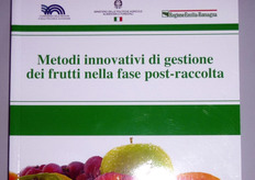 Il manuale, rivolto ai tecnici e agli operatori del settore ortofrutticolo, nasce con l'intento di trasferire informazioni sul processo di maturazione del frutto dalla raccolta fino alla tavola del consumatore. La qualita' intrinseca di un frutto, in termini sensoriali, nutrizionali ed economici, e' infatti il risultato della combinazione di molteplici fattori che non sono tutti riconducibili alla produzione in campo, ma che influiscono in maniera rilevante in tutta la fase del post-raccolta.