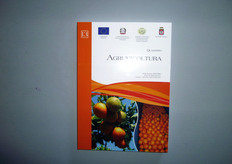 "In occasione della giornata sugli agrumi di "Pantanello", e' stato distribuito il "Quaderno di Agrumicoltura" realizzato nell'ambito del POR Puglia 2000-2006 (Asse IV Misura 4.21)."