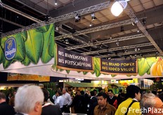 Lo stand Chiquita visto dall'esterno.