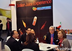 Lo stand Oranfrizer presso Piazza Italia.