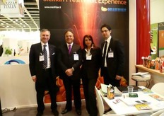 In foto, da sinistra a destra: Salvo Laudani, marketing manager Oranfrizer, Nello Alba, amministratore unico, Sara Grasso, export sales manager, e Alessio Galeno del team Assicurazione Qualita'.