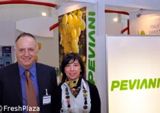 Massimo Pavan e Cristina Voltolina, presso lo stand Peviani a Piazza Italia.