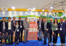 "Foto collettiva FruttHera. Da sinistra a destra: Vincenzo Verardi, Federico Nicodemo, Alessandro Tristano, Angelica De Matteis, Demetrio Nicodemo, Andrea Badursi, Francesco Nicodemo, Marzia Ferrara, Raffaele "Kurt" De Marco, Marco Cipani, Daniela Sabato e Vito De Matteis."