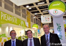 Carlo Manzo e Domenico Paschetta (Ortofruit Italia), insieme a Domenico Sacchetto (Asprofrut).