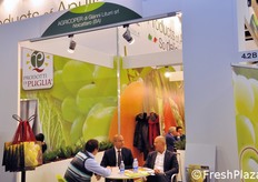 I fratelli Liturri presso lo stand della loro azienda Agricoper.