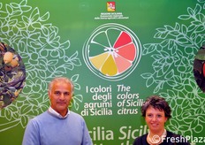 "Giuseppe "Peppe" Pasciuta (presidente del Consorzio Arancia di Ribera DOP), insieme alla d.ssa Rosaria Barresi (direzione dell'assessorato alle risorse agricole e alimentari della Regione Sicilia)."