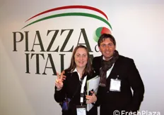 Rossella Gigli insieme a Ignazio Tateo, dell'omonima azienda pugliese Tateo, specializzata in ciliegie e uva da tavola.