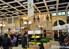 Lo stand collettivo di Veronamercato.