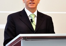 Gerald Lamusse, general manager della Fruit Logistica, apre la cerimonia della premiazione.