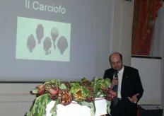 Leo Rieser, Fiduciario Slow Food Torino Città, ha aperto la serata dedicata al Carciofo.