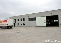 L'azienda possiede un secondo stabilimento di 6.000 metri quadri coperti in località Bergantino (Rovigo), utilizzato prevalentemente per lo stoccaggio e in parte per la lavorazione estiva dell'anguria, in volumi limitati (1.000 - 1.500 tonnellate).