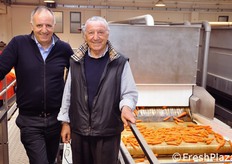 "Massimo Pavan insieme al padre e fondatore dell'impresa di famiglia Cav. Eugenio "Ennio" Pavan, oggi Presidente dell'azienda. Pevianifrutta è compartecipata al 50% dal gruppo Peviani."