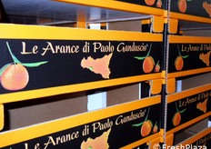"Le cassette per il prodotto a marchio "Le Arance di Paolo Ganduscio"."
