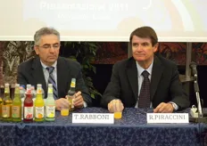 L'assessore all'agricoltura dell'Emilia-Romagna, Tiberio Rabboni, insieme a Renzo Piraccini, presidente di Almaverde Bio.