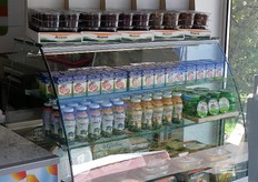 Assortimento di prodotti a marchio Almaverde Bio.