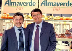 Renato de Goyzueta (marketing manager del Gruppo Besana), insieme a Renzo Piraccini, Presidente di Almaverde Bio. Besana aderisce al Consorzio Almaverde Bio con una linea di frutta secca dedicata.