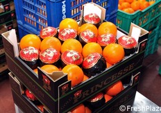 Il costo degli imballaggi - spiega il titolare dell'azienda - e' una delle principali voci di spesa.