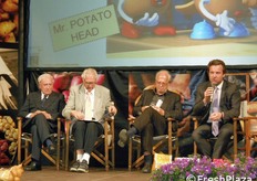 "Alcuni degli autori del volume "La Patata". Da sinistra: Paolo Puddu dell'Universita' di Bologna, Giovanni Ballarini dell'Universita' di Parma, Giancarlo Roversi, giornalista e scrittore, e Marco Spagnoli, giornalista e critico cinematografico."