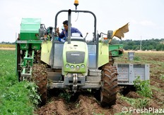 Versione piu' moderna del macchinario per la raccolta.