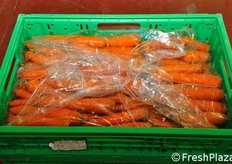 Il prodotto sfuso viene avvolto in un sacchetto salva-freschezza che ne allunga la conservabilita' a 10 giorni.